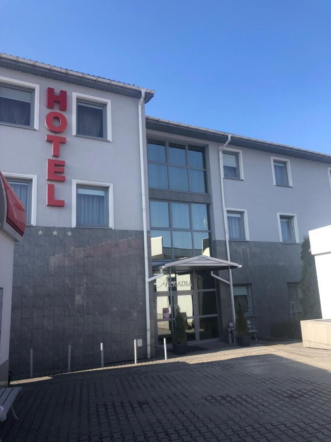 Hotel Arkadia Konskie Esterno foto