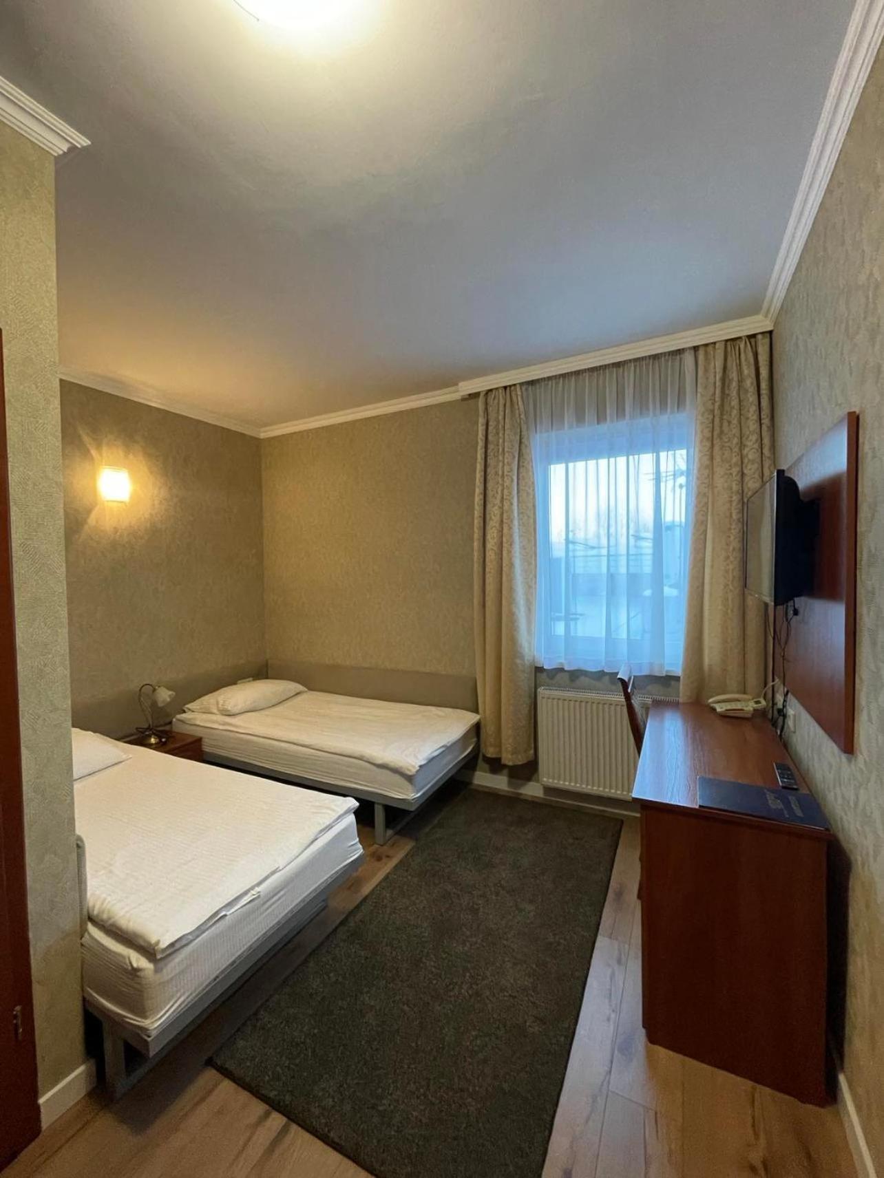 Hotel Arkadia Konskie Esterno foto