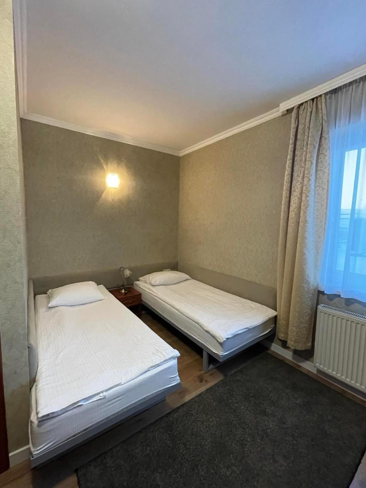Hotel Arkadia Konskie Esterno foto